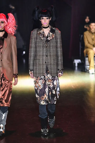 Look 33